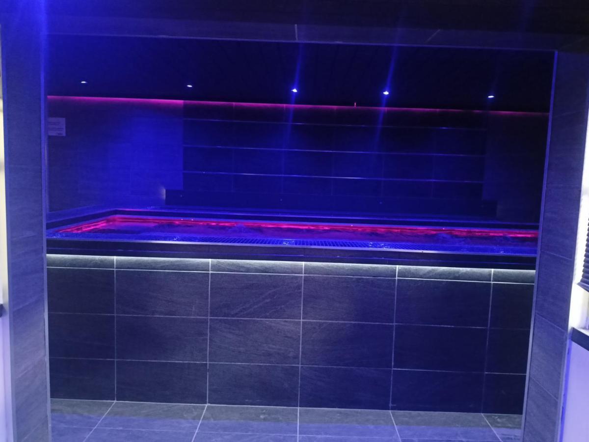 Mas La Farelle Gite, Fitness & Salle De Jeux Gratuite & Spa En Supplement ニーム エクステリア 写真